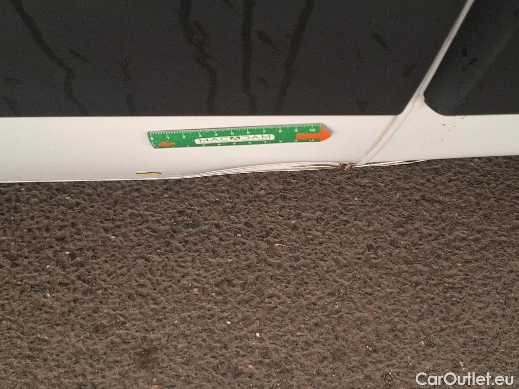  Renault  Master  III Fourgon L2H2 3 3 Grand Confort dCi 135CV BVM6 E6dT #17