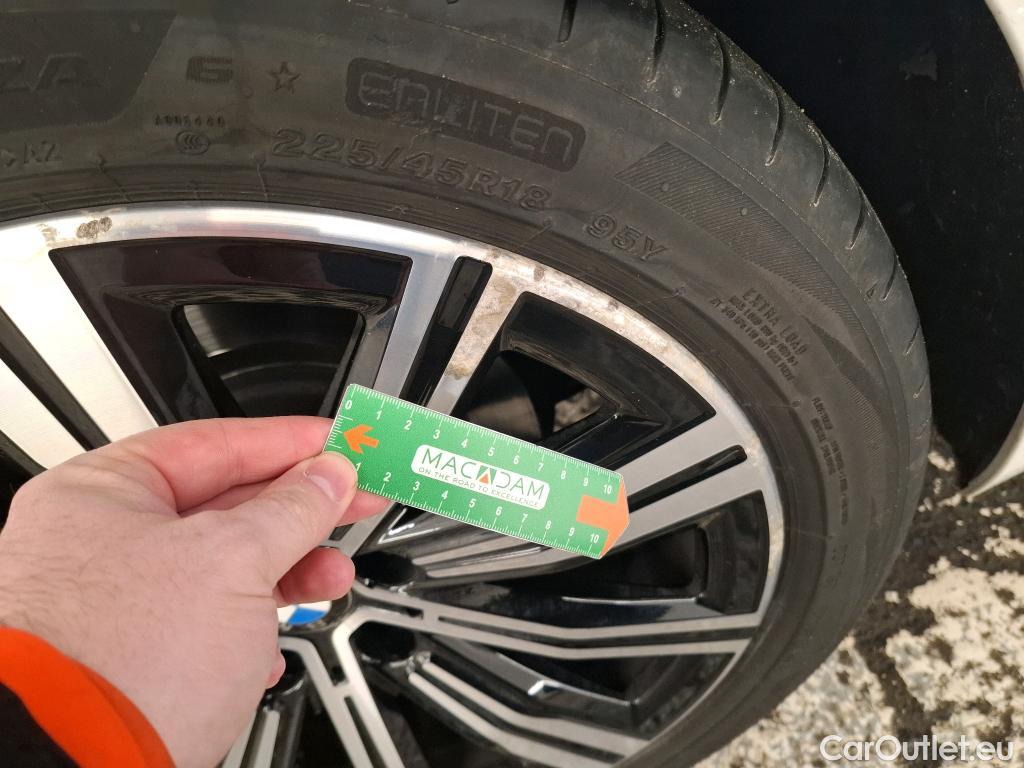  Bmw  Serie 3 BMW Série 3 Touring / 2019 / 5P / Break 320d 190ch Lounge BVA8 #10