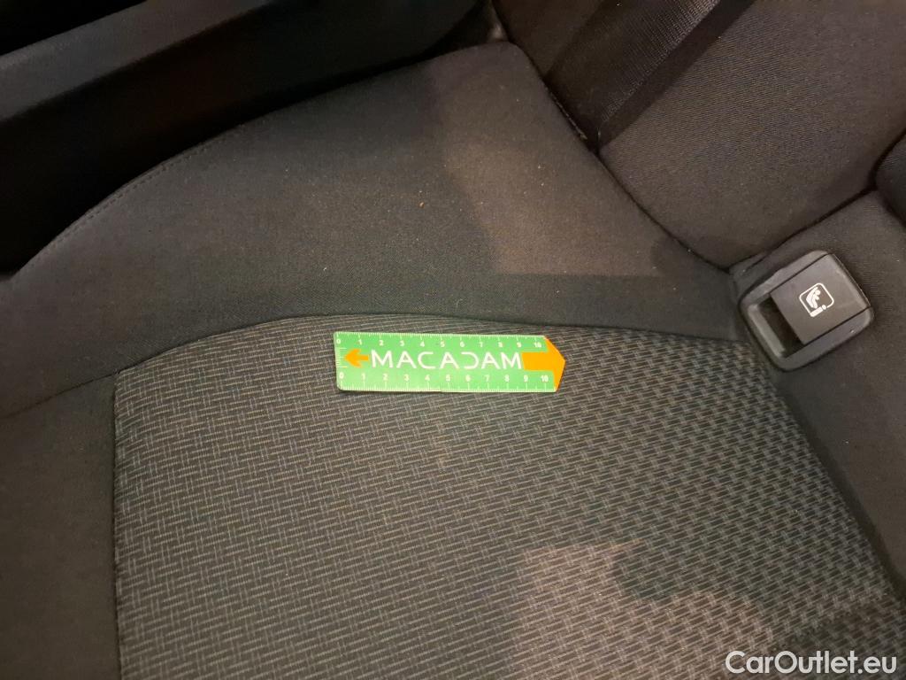  Bmw  Serie 1 BMW Série 1 / 2019 / 5P / Berline 1.5 116I Business Design #46