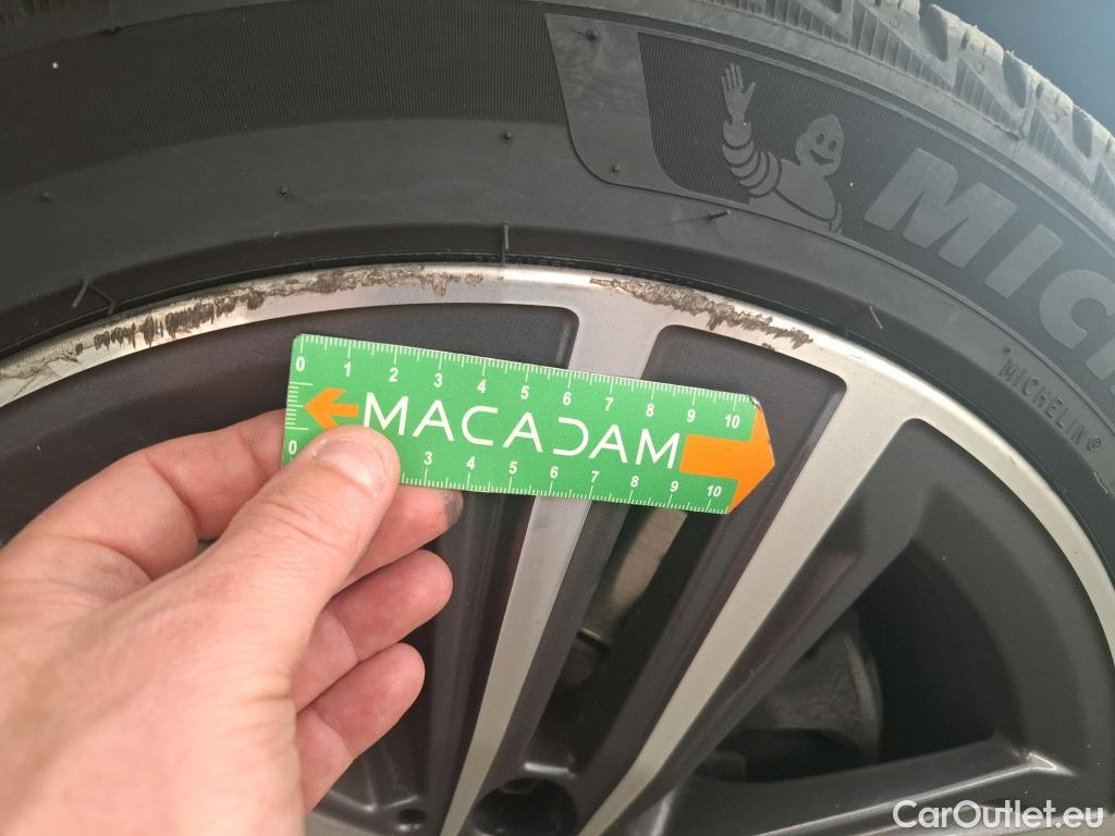  Bmw  Serie 1 BMW Série 1 / 2019 / 5P / Berline 1.5 116I Business Design #32