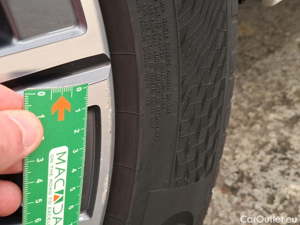  Bmw  2 Tourer BMW Série 2 Active Tourer / 2021 / 5P / monospace 220i 170ch Business Design DKG7 #26