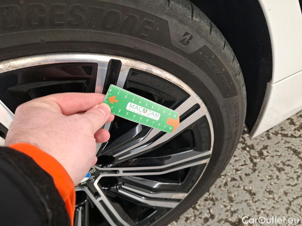  Bmw  Serie 3 BMW Série 3 Touring / 2019 / 5P / Break 320d 190ch Lounge BVA8 #15