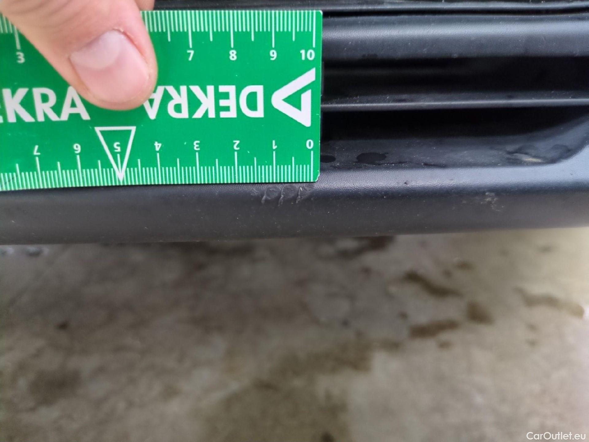  Citroen  C4  Berline Feel Pack 1.5 BlueHDI 130CV BVA8 E6d #28