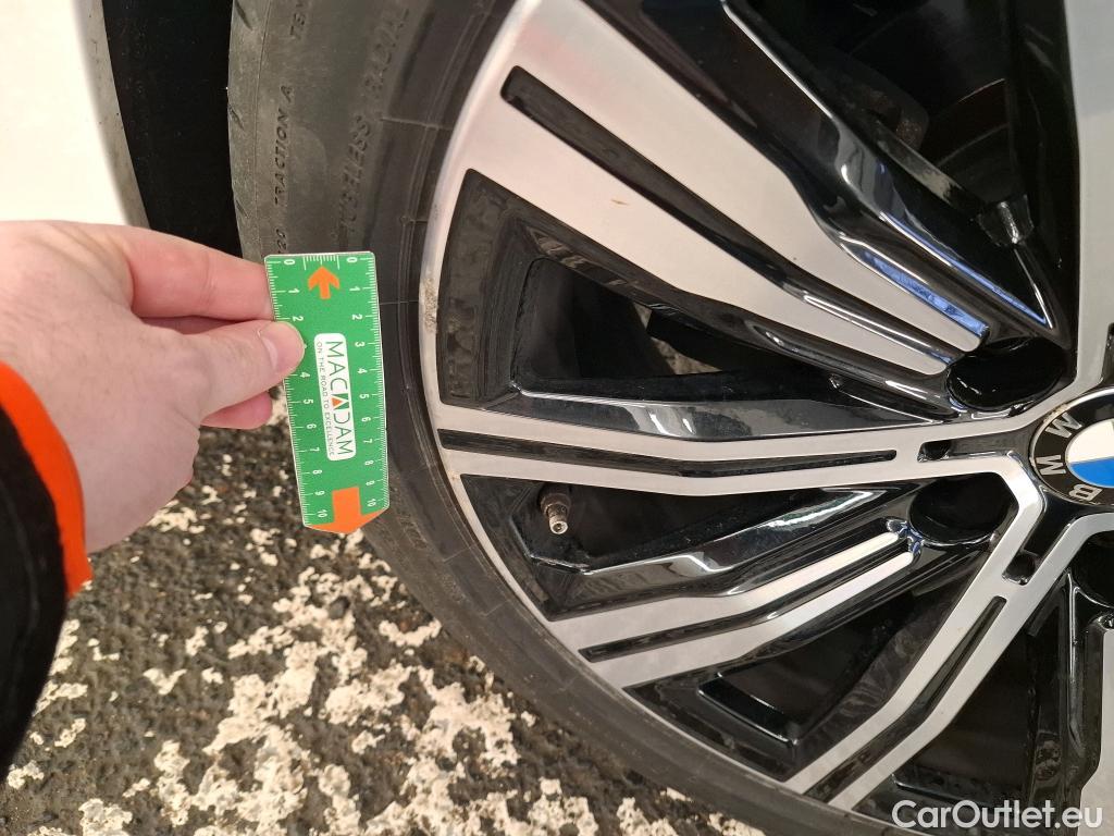  Bmw  Serie 3 BMW Série 3 Touring / 2019 / 5P / Break 320d 190ch Lounge BVA8 #12