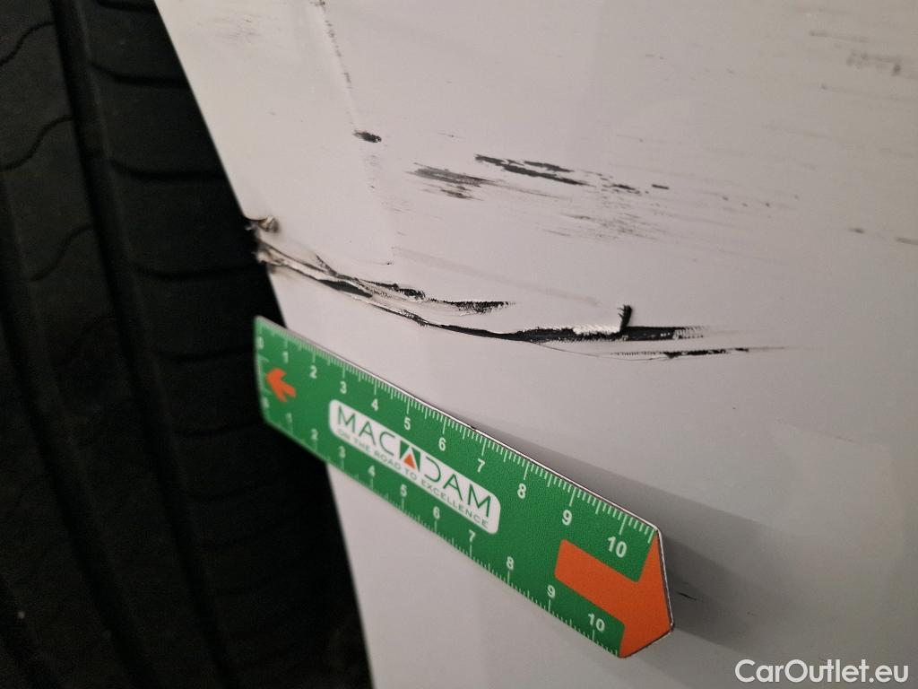  Bmw  Serie 3 BMW Série 3 Touring / 2019 / 5P / Break 320d 190ch Lounge BVA8 #3