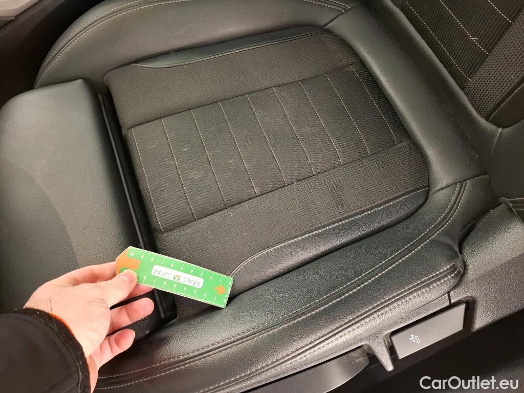  Bmw  Serie 3 BMW Série 3 Touring / 2019 / 5P / Break 320d 190ch Lounge BVA8 #25