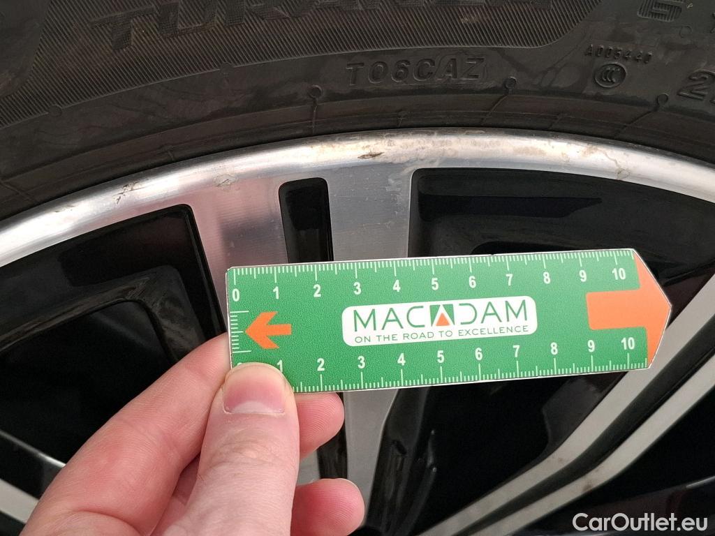  Bmw  Serie 3 BMW Série 3 Touring / 2019 / 5P / Break 320d 190ch Lounge BVA8 #35