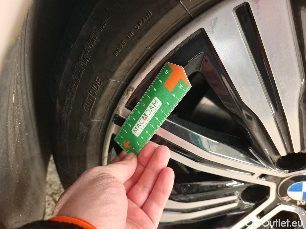  Bmw  Serie 3 BMW Série 3 Touring / 2019 / 5P / Break 320d 190ch Lounge BVA8 #30