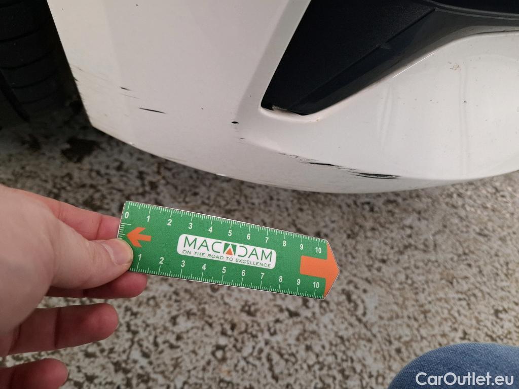  Bmw  Serie 3 BMW Série 3 Touring / 2019 / 5P / Break 320d 190ch Lounge BVA8 #5