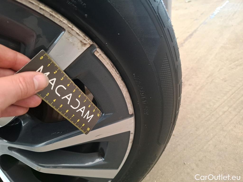  Bmw  Serie 3 Série 3 Berline 318 d Lounge 2.0 150CV BVA8 E6d #18