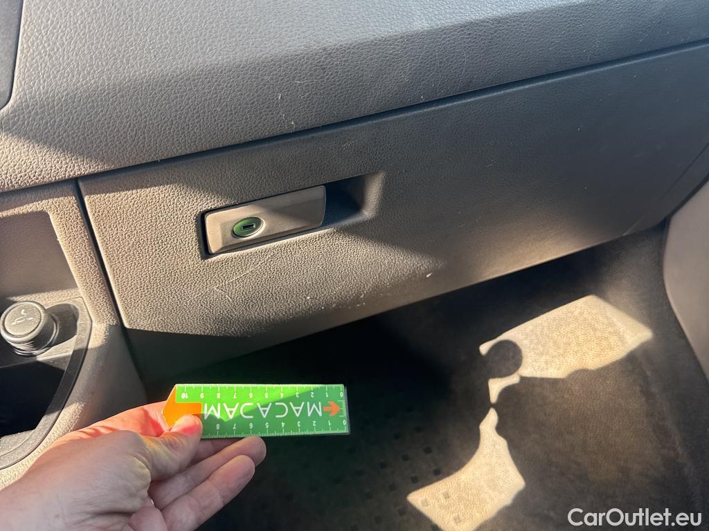  Volkswagen  Transporter VOLKSWAGEN  / 2019 / 4P / Fourgon tôlé 2.0 TDi 150 4MO L1H1 Business Line #37