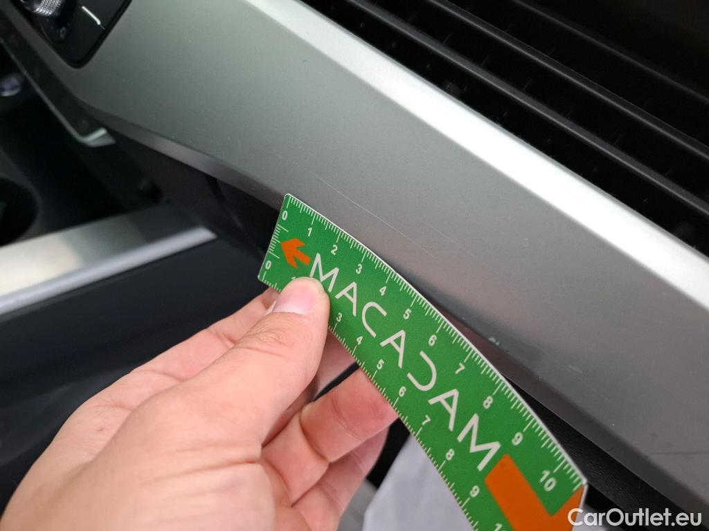  Audi  A4  Avant 30 TDI Business Line 2.0 TDI 135CV BVA7 E6d #14