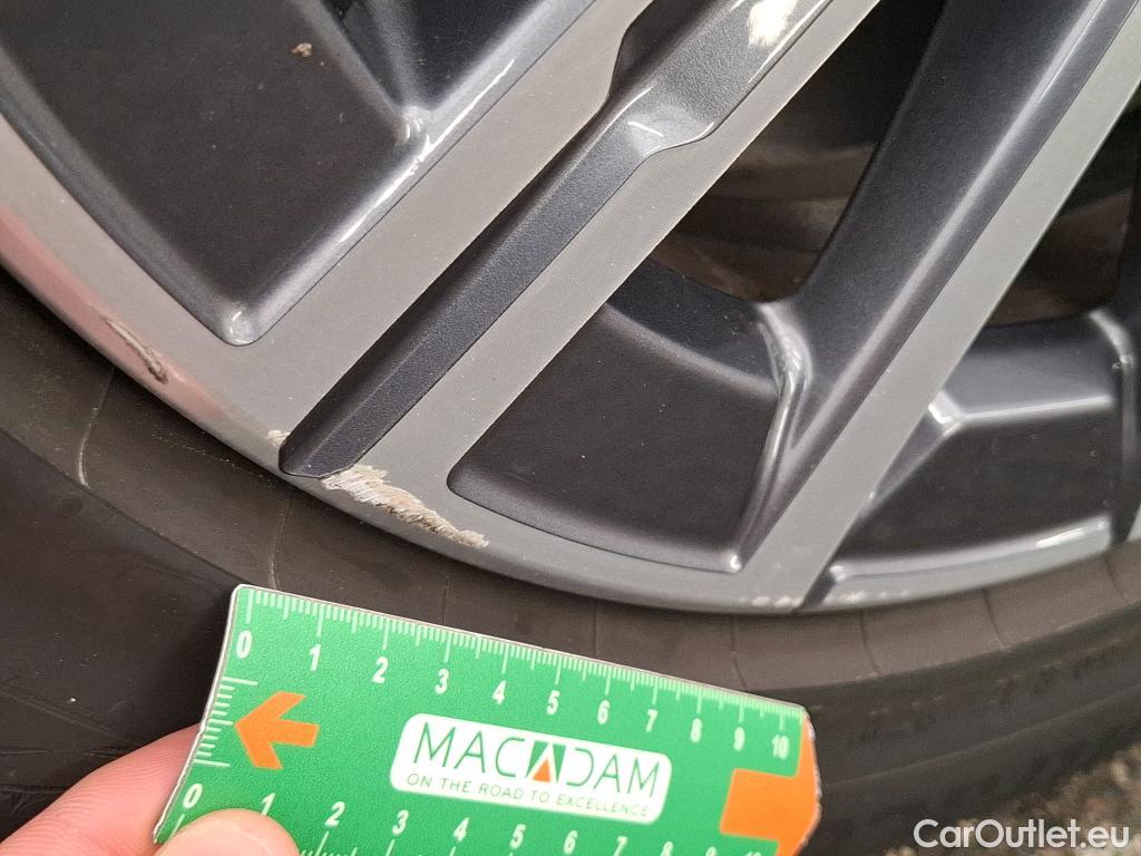  Bmw  2 Tourer BMW Série 2 Active Tourer / 2021 / 5P / monospace 220i 170ch Business Design DKG7 #29