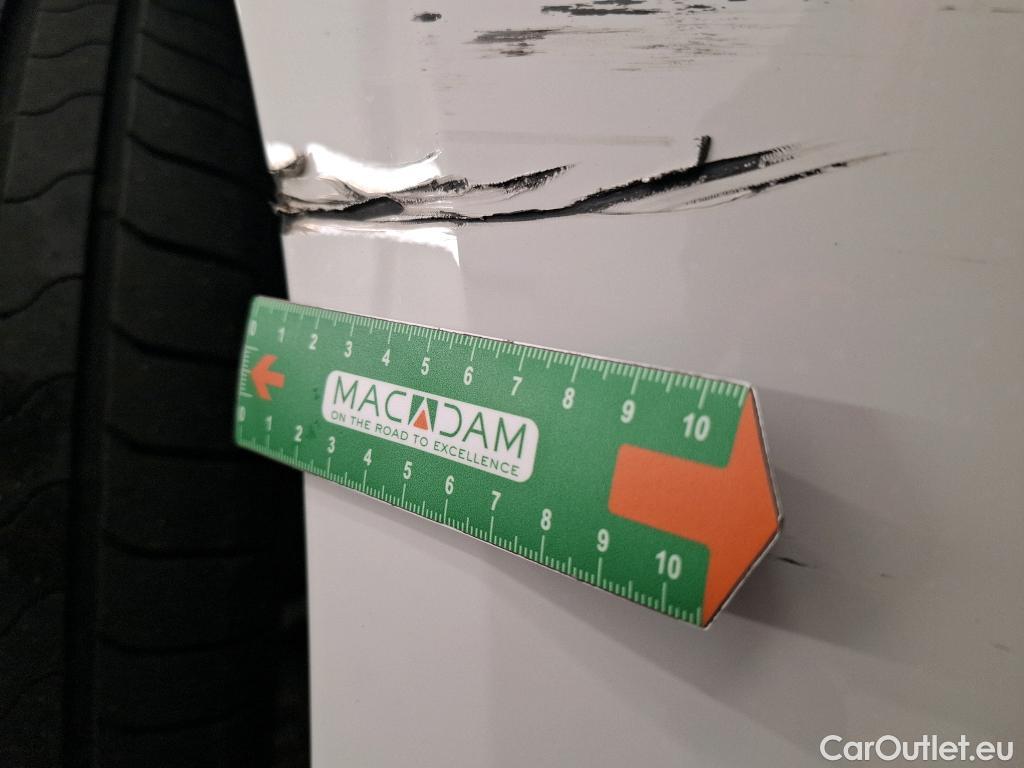  Bmw  Serie 3 BMW Série 3 Touring / 2019 / 5P / Break 320d 190ch Lounge BVA8 #4