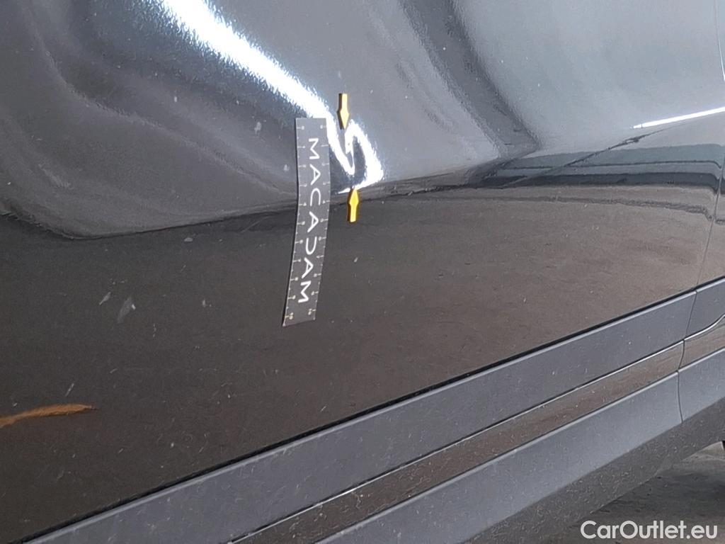  Mercedes  GLA MERCEDES-BENZ  / 2020 / 5P / SUV  200 D AMG LINE DCT #32