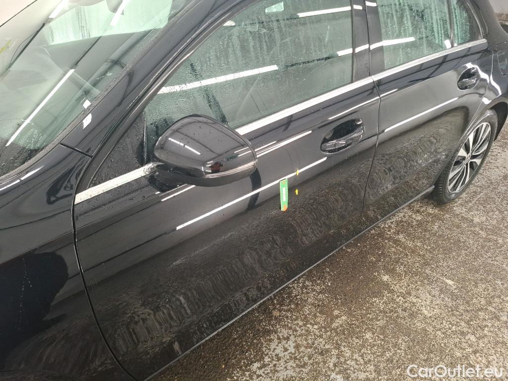  Mercedes  A-Klasse MERCEDES-BENZ Classe A Compact / 2018 / 5P / Berline A 180 d Business Line 8G-DCT #1