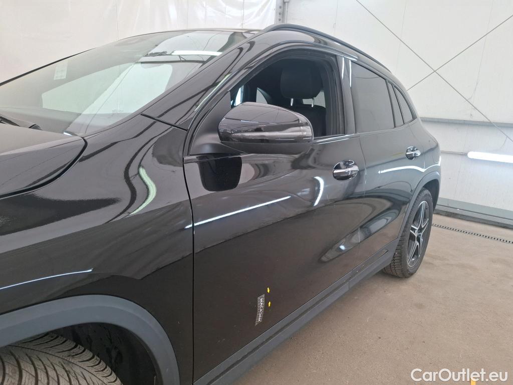  Mercedes  GLA MERCEDES-BENZ  / 2020 / 5P / SUV  200 D AMG LINE DCT #31