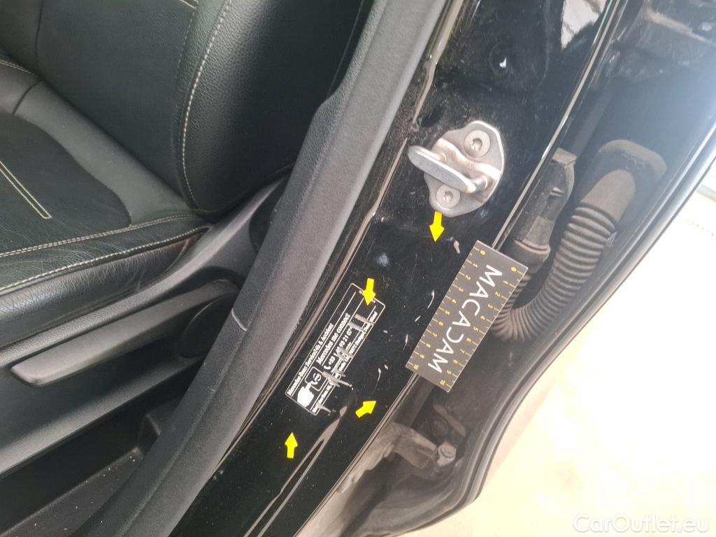  Mercedes  GLA MERCEDES-BENZ  / 2020 / 5P / SUV  200 D AMG LINE DCT #17