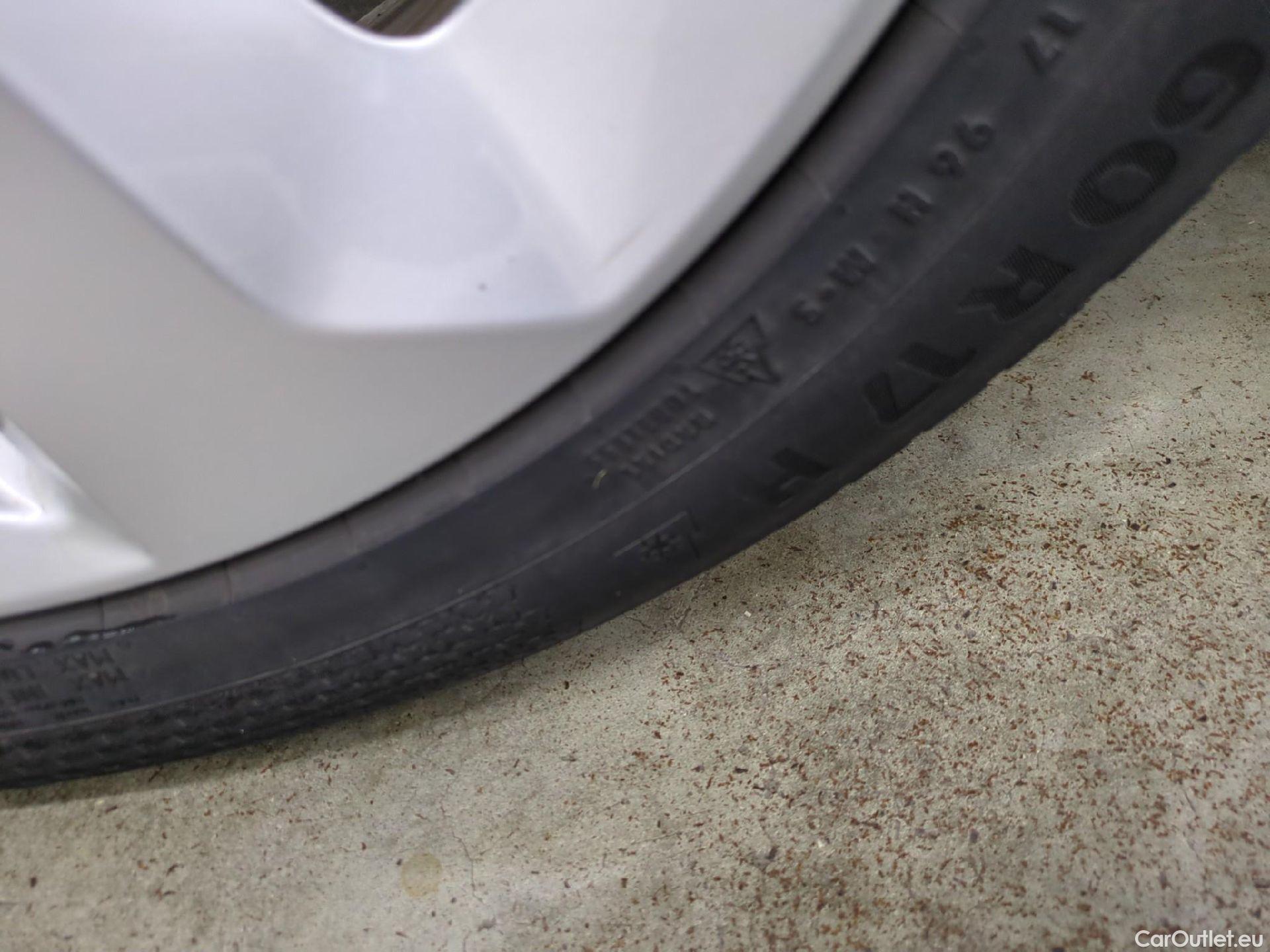  Nissan  Qashqai NISSAN  / 2017 / 5P / Crossover 1.5 DCI 115 Business Edition #4