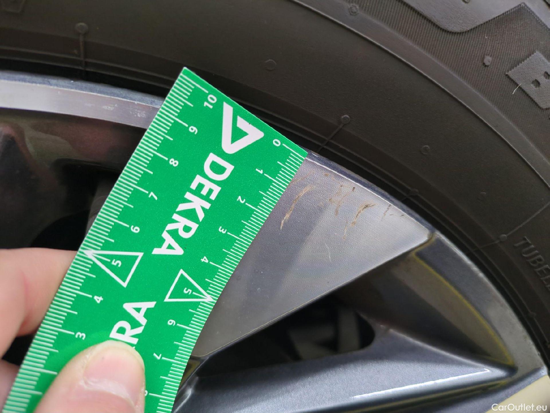  Hyundai  Tucson HYUNDAI  / 2020 / 5P / SUV 1.6 T-GDI 150 DCT-7 HYBRID 48V CREATIVE #28