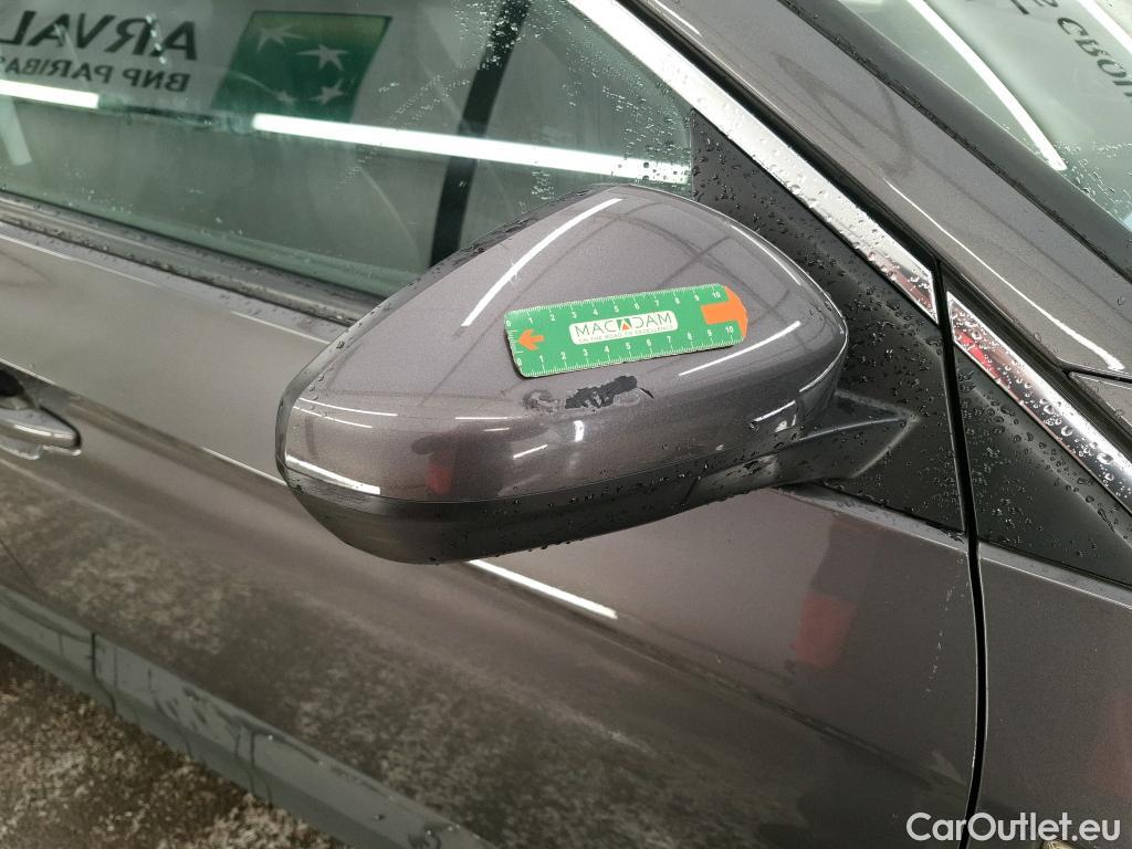  Opel   Grandland X Grandland X Elegance Business 1.5 130CV BVA8 E6d #25