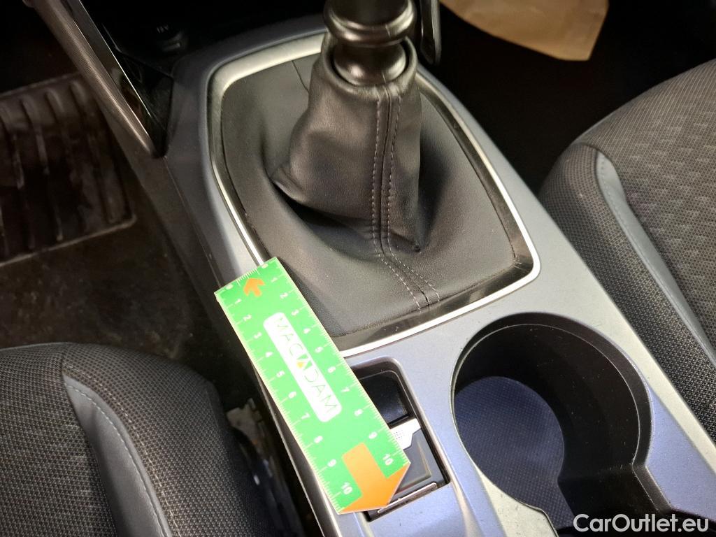  Peugeot  2008  Allure Business 1.5 HDi 100CV BVM6 E6d #17