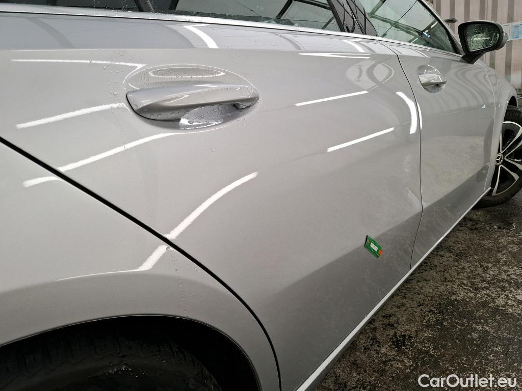  Mercedes  A-Klasse MERCEDES-BENZ Classe A Compact / 2022 / 5P / Berline A 200 Business Line 7G-DCT #1