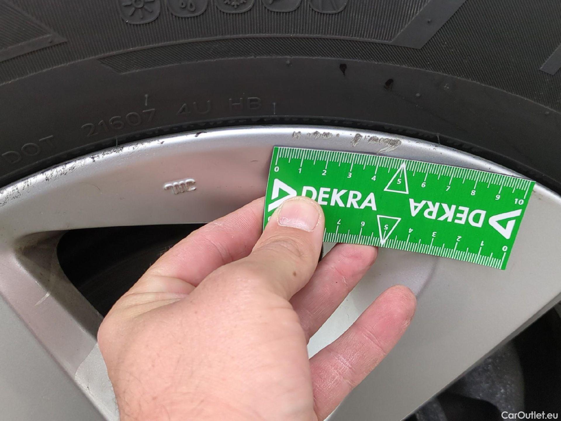  Nissan  Qashqai NISSAN  / 2017 / 5P / Crossover 1.5 DCI 115 Business Edition #6