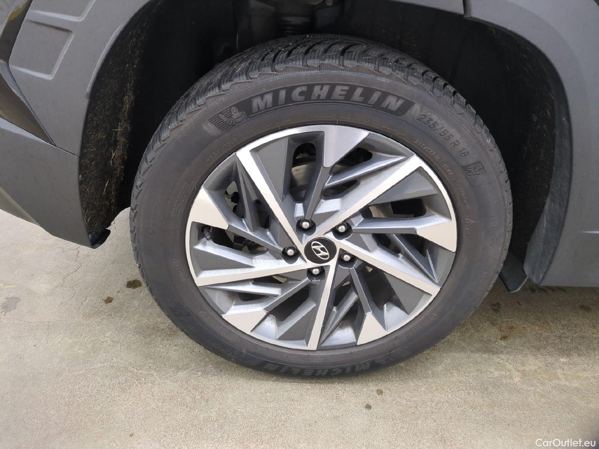  Hyundai  Tucson HYUNDAI  / 2020 / 5P / SUV 1.6 T-GDI 150 DCT-7 HYBRID 48V CREATIVE #3