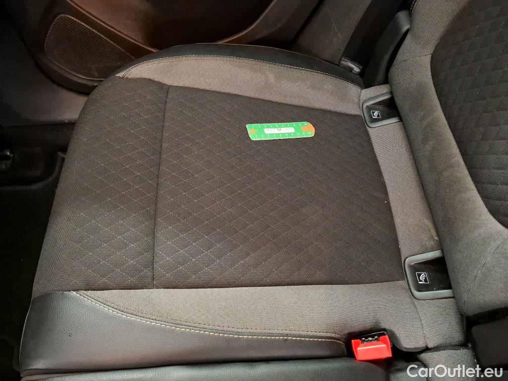  Opel   Grandland X Grandland X Elegance Business 1.5 130CV BVA8 E6d #24