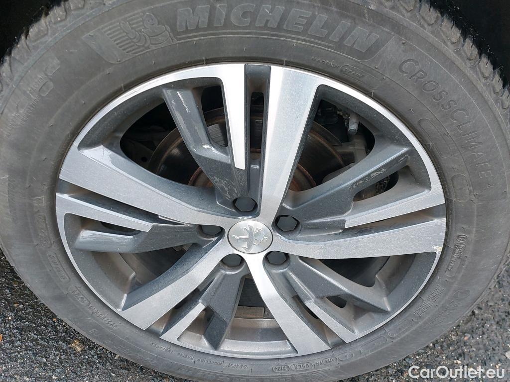  Peugeot  3008  Allure Pack 1.5 HDi 130CV BVM6 E6d #30
