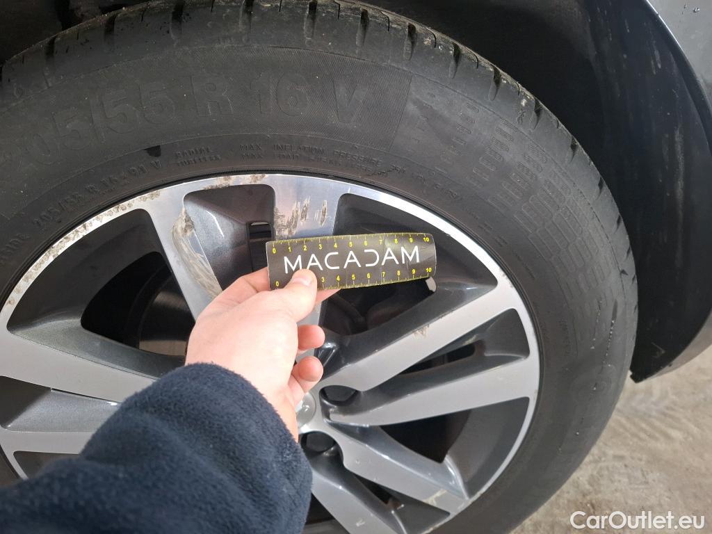  Peugeot  308  Allure 1.5 HDi 130CV BVM6 E6dT #31