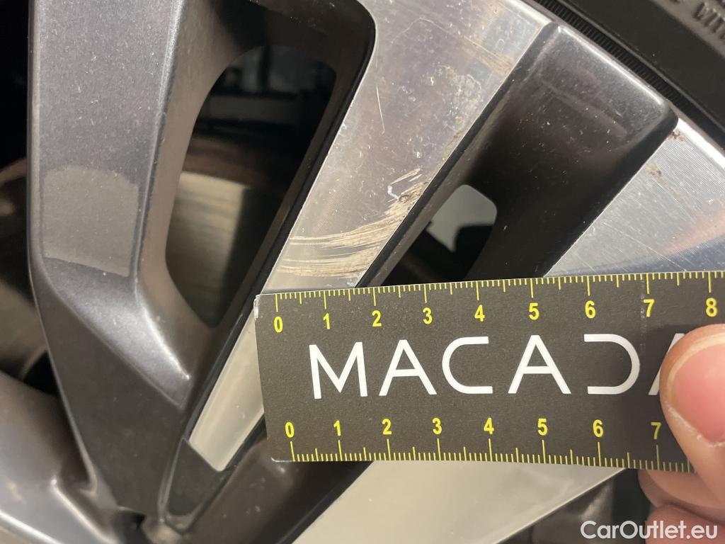  Peugeot  3008  Allure Pack 1.5 HDi 130CV BVA8 E6d #2