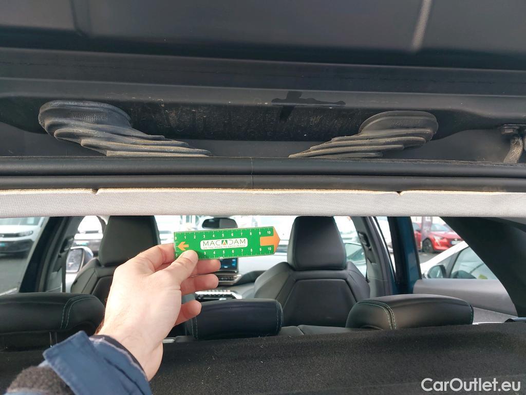  Peugeot  3008  Allure Pack 1.5 HDi 130CV BVM6 E6d #25