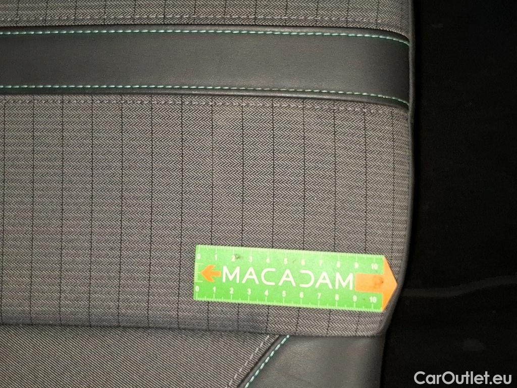  Peugeot  208  Allure Business 1.2 PureTech 100CV BVM6 E6d #94