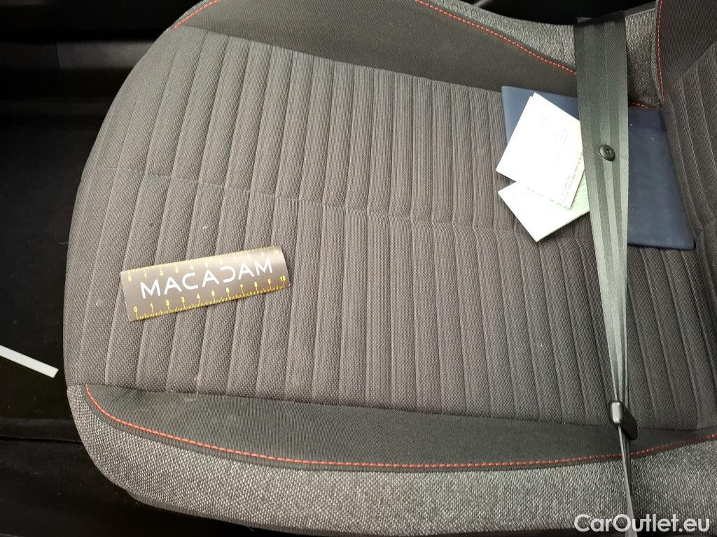  Peugeot  2008  Active Business 1.5 HDi 110CV BVM6 E6d #32