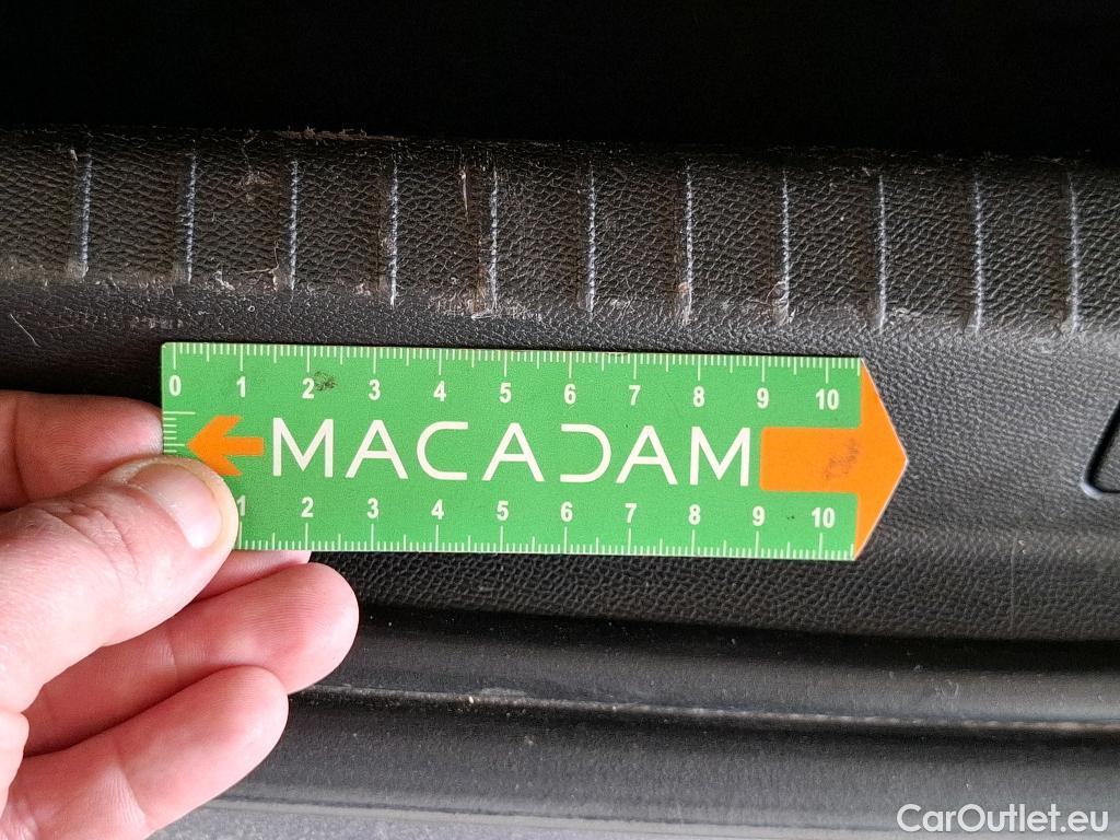  Peugeot  208  Allure Business 1.2 PureTech 100CV BVM6 E6d #123