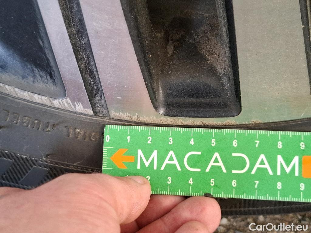  Peugeot  208  Allure Business 1.2 PureTech 100CV BVM6 E6d #65