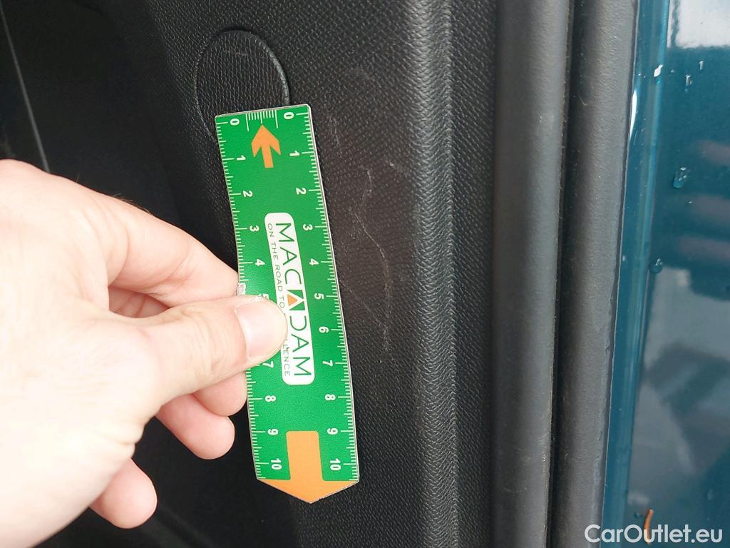  Peugeot  3008  Allure Pack 1.5 HDi 130CV BVM6 E6d #37