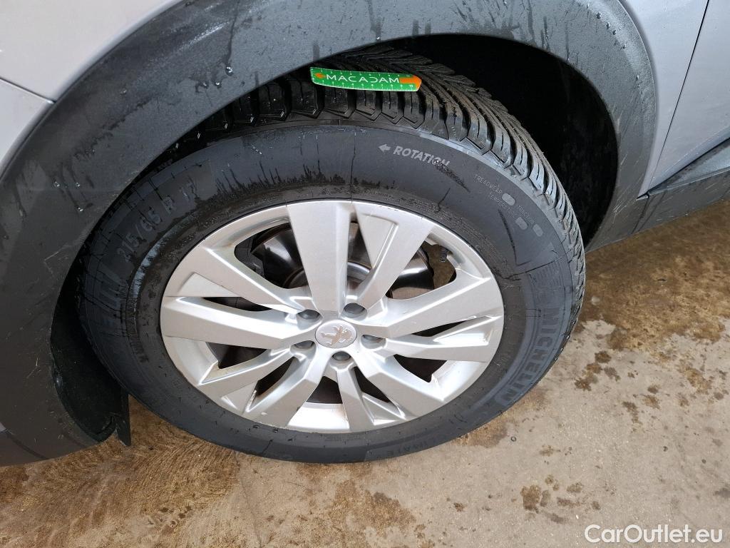  Peugeot  3008  Active Business 1.2 PureTech 130CV BVA8 E6d #3