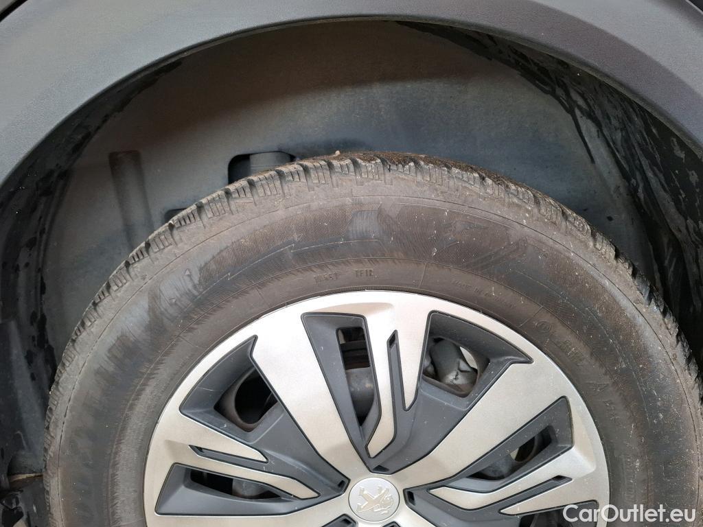  Peugeot  2008  Active Business 1.5 HDi 110CV BVM6 E6d #26