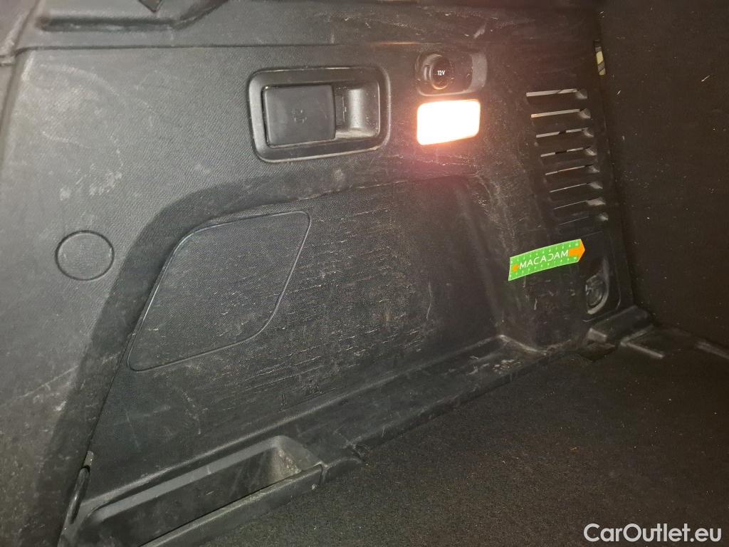  Peugeot  3008  II Allure 1.5 HDi 130CV BVM6 E6d #44