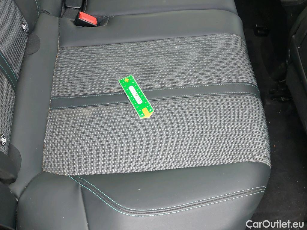  Peugeot  3008  Allure Pack 1.5 HDi 130CV BVM6 E6d #23