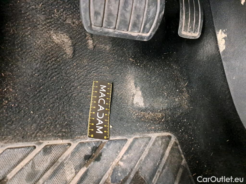  Peugeot  3008  II Active Pack 1.2 PureTech 130CV BVA8 E6d #4