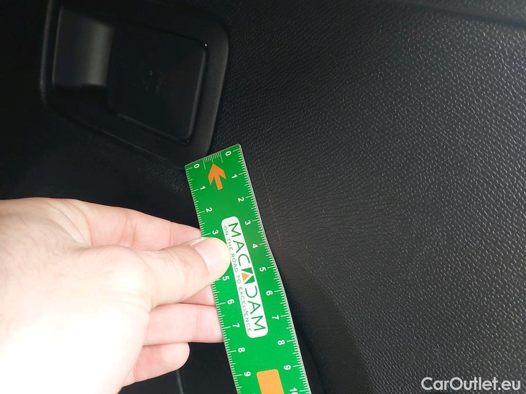  Peugeot  3008  Allure Pack 1.5 HDi 130CV BVM6 E6d #38