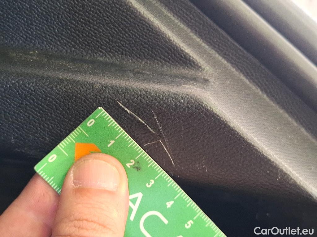  Peugeot  208  Allure Business 1.2 PureTech 100CV BVM6 E6d #80