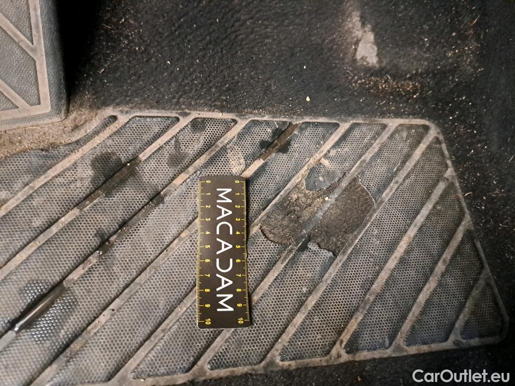  Peugeot  3008  II Active Pack 1.2 PureTech 130CV BVA8 E6d #3