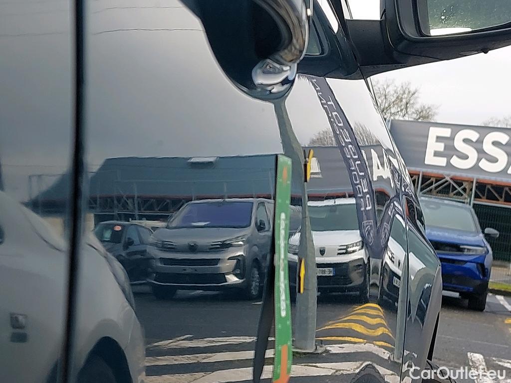  Peugeot  3008  Allure Pack 1.5 HDi 130CV BVM6 E6d #21