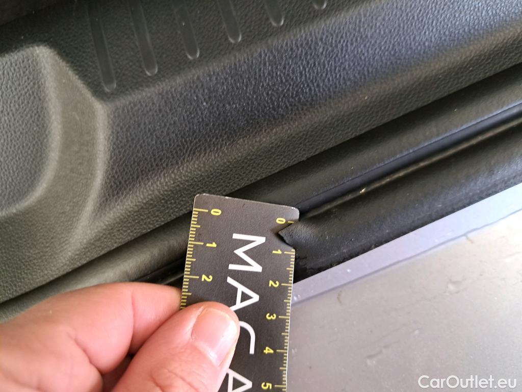  Renault  Megane  IV Berline 5 ptes. Evolution 1.5 dCi 115CV BVA7 E6d #17