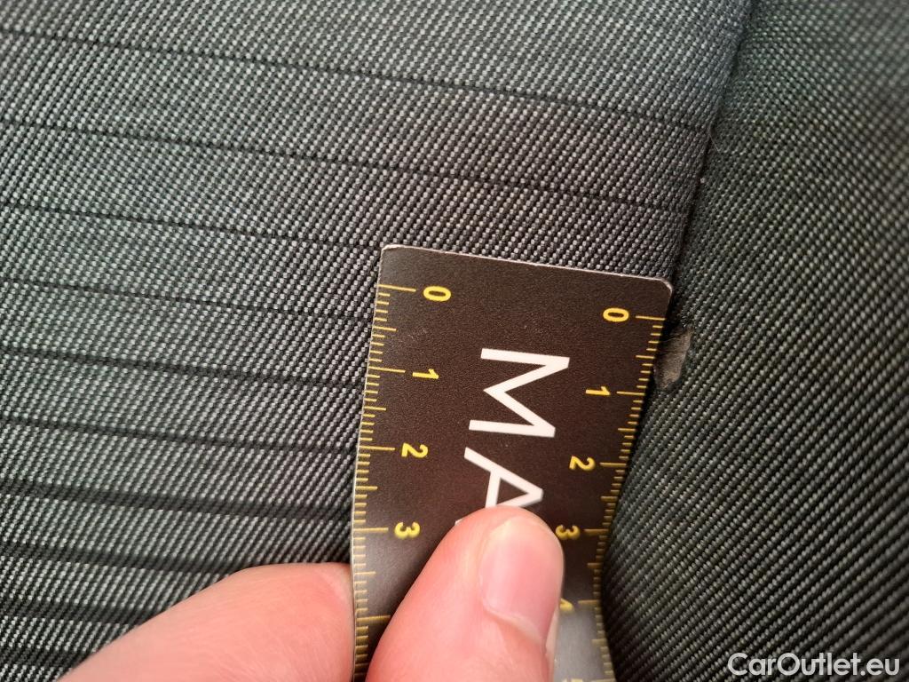  Renault  Captur  II Business 1.5 dCi 115CV BVA7 E6dT #3